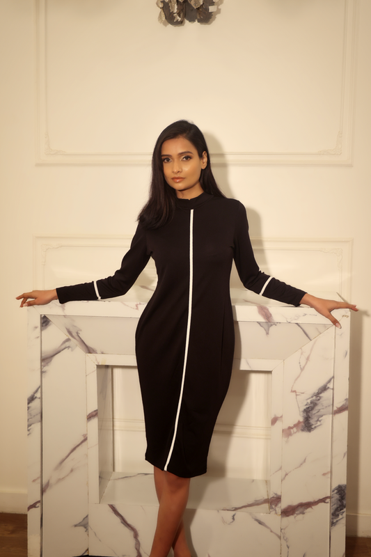 Deanna’s Valentina Midi